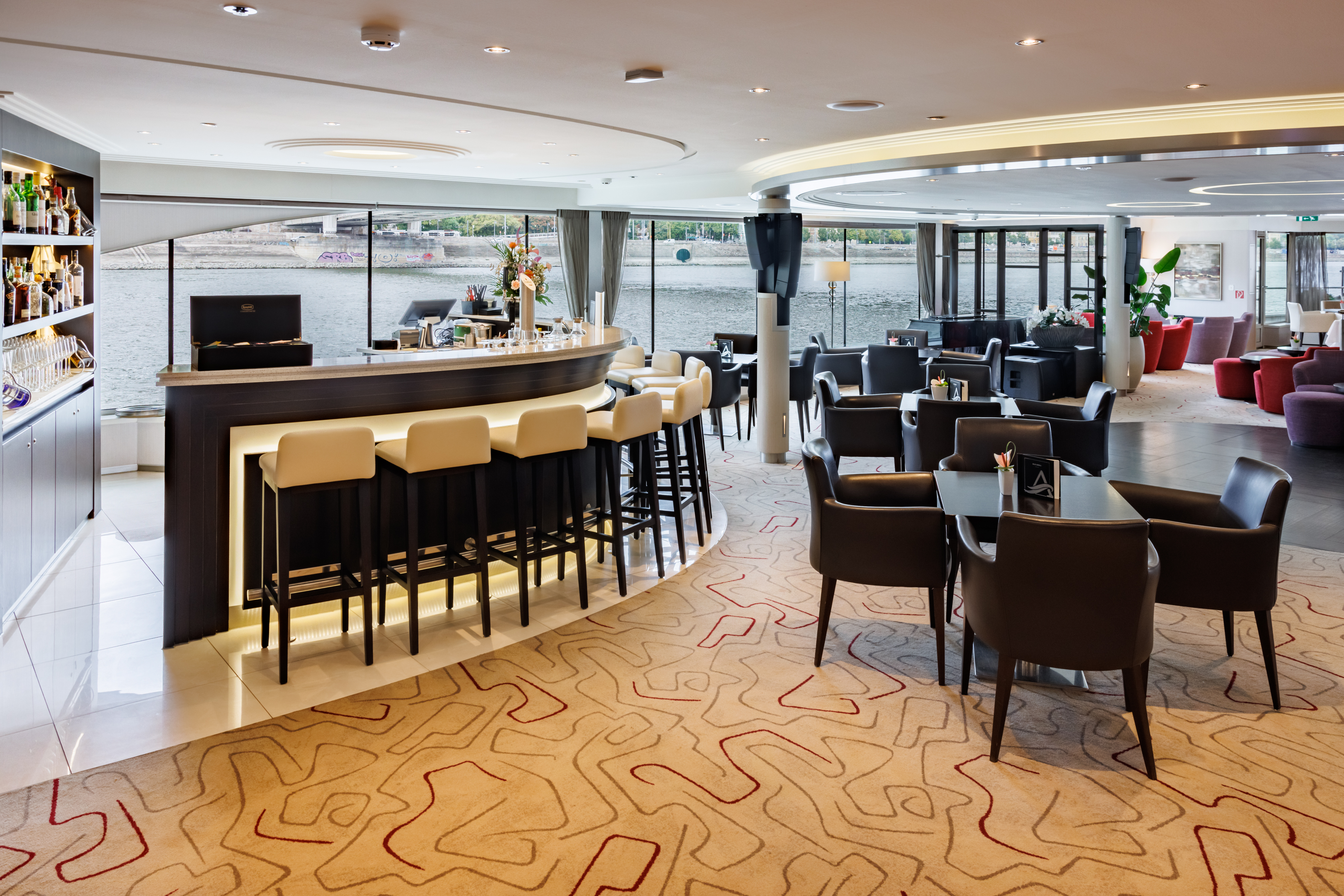 Avalon Tranquility II - Panorama Lounge